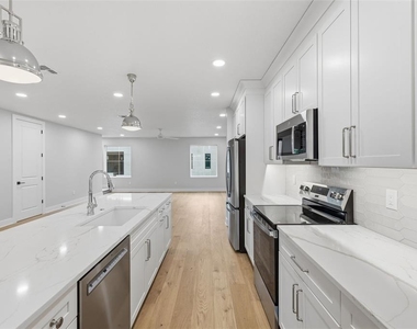 4208 W Carmen Street - Photo Thumbnail 10