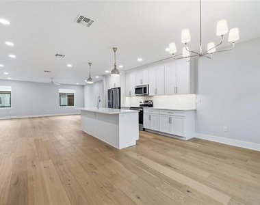 4208 W Carmen Street - Photo Thumbnail 7