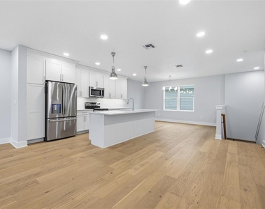 4208 W Carmen Street - Photo Thumbnail 17
