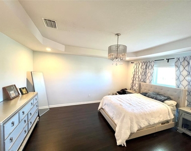 4639 Pond Ridge Drive - Photo Thumbnail 3