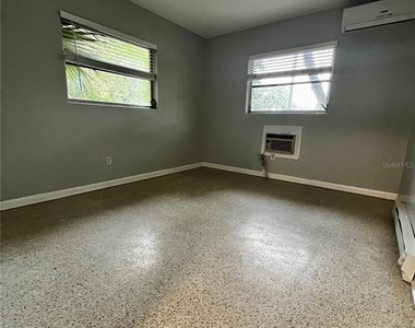 1411 Kennywood Drive - Photo Thumbnail 6
