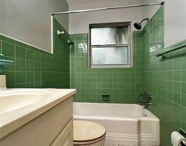 1411 Kennywood Drive - Photo Thumbnail 13