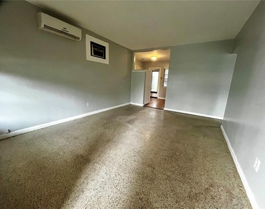 1411 Kennywood Drive - Photo Thumbnail 3