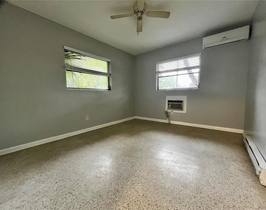1411 Kennywood Drive - Photo Thumbnail 5