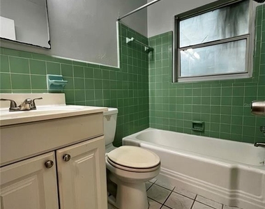 1411 Kennywood Drive - Photo Thumbnail 12