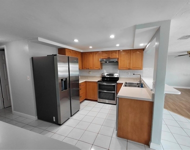 4113 Star Island Drive - Photo Thumbnail 16