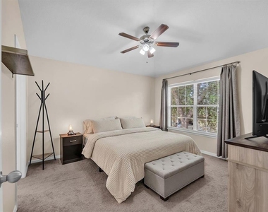 7001 Interbay Boulevard - Photo Thumbnail 18