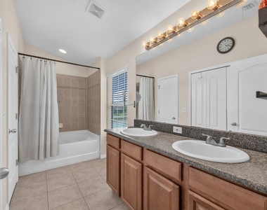 7001 Interbay Boulevard - Photo Thumbnail 15