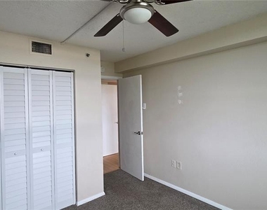 701 S Madison Avenue - Photo Thumbnail 20