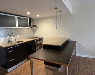 701 S Madison Avenue - Photo Thumbnail 1