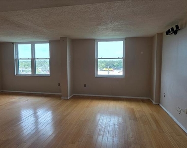701 S Madison Avenue - Photo Thumbnail 22