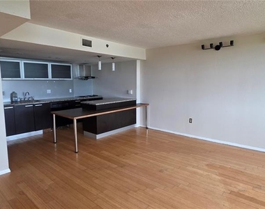 701 S Madison Avenue - Photo Thumbnail 11