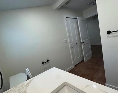 14 Mill Street - Photo Thumbnail 4