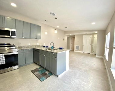8726 Mayflower Road - Photo Thumbnail 5