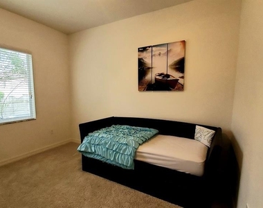 34421 Blue Ash Court - Photo Thumbnail 10