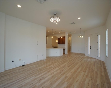 20638 Amanda Oak Court - Photo Thumbnail 2