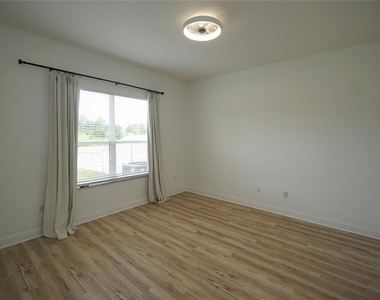 20638 Amanda Oak Court - Photo Thumbnail 20