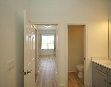 20638 Amanda Oak Court - Photo Thumbnail 9