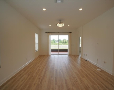 20638 Amanda Oak Court - Photo Thumbnail 8