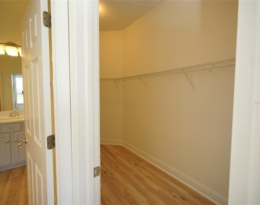 20638 Amanda Oak Court - Photo Thumbnail 18