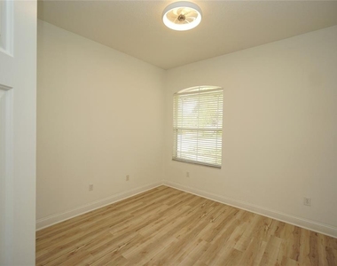 20638 Amanda Oak Court - Photo Thumbnail 12
