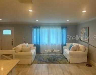 196 Overbrook Drive E - Photo Thumbnail 1