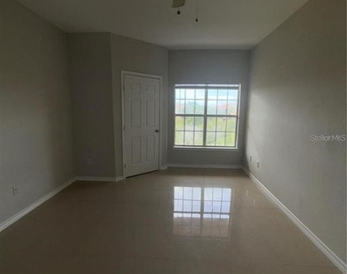 4304 Bayside Village Drive - Photo Thumbnail 13