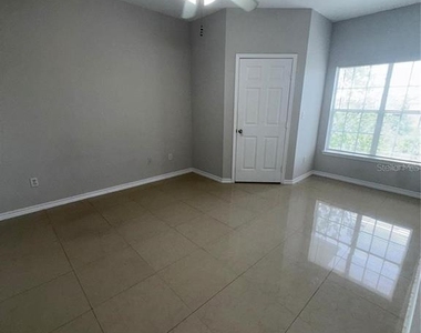 4304 Bayside Village Drive - Photo Thumbnail 4