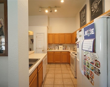 6921 Jamestown Manor Drive - Photo Thumbnail 12