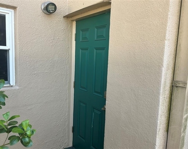 445 32nd Avenue N - Photo Thumbnail 12
