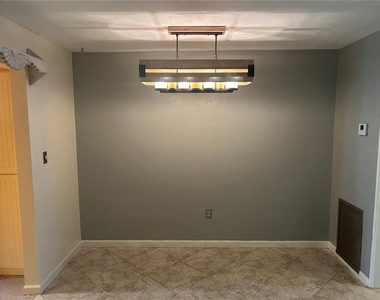 445 32nd Avenue N - Photo Thumbnail 4