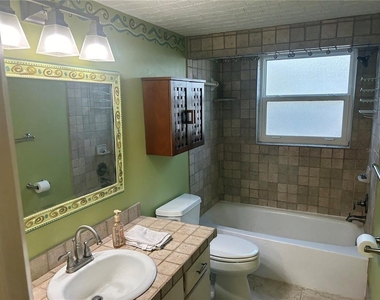 445 32nd Avenue N - Photo Thumbnail 11