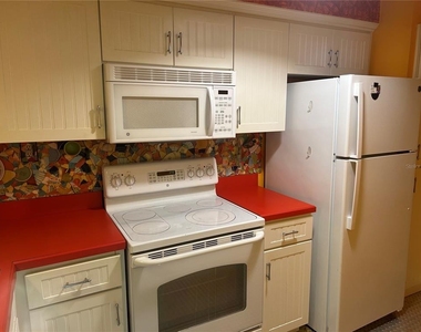 445 32nd Avenue N - Photo Thumbnail 7