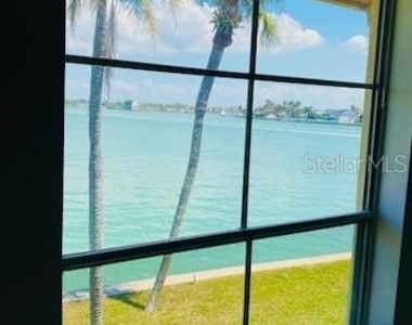 542 Plaza Seville Court - Photo Thumbnail 23