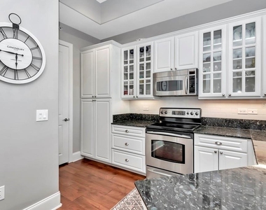 275 Bayshore Boulevard - Photo Thumbnail 9