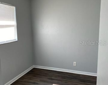 646 88th Avenue N - Photo Thumbnail 5