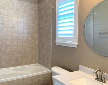 601 Casabella Circle - Photo Thumbnail 31