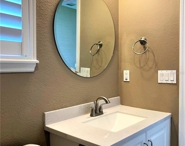 601 Casabella Circle - Photo Thumbnail 30