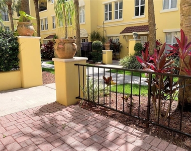 601 Casabella Circle - Photo Thumbnail 3