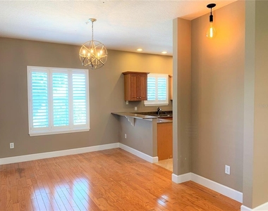 601 Casabella Circle - Photo Thumbnail 14