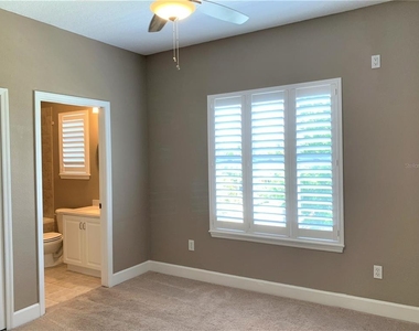 601 Casabella Circle - Photo Thumbnail 26