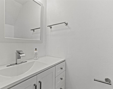6650 121st Avenue - Photo Thumbnail 9