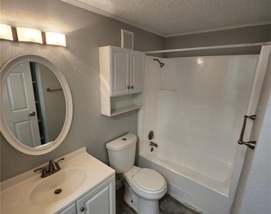 1400 Strawberry Place - Photo Thumbnail 6