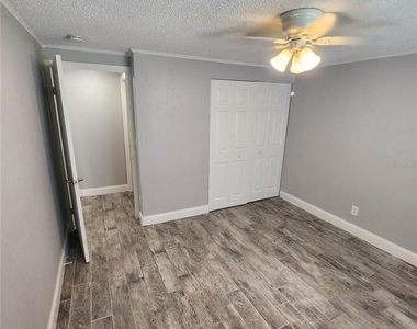 1400 Strawberry Place - Photo Thumbnail 5