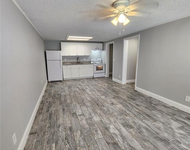 1400 Strawberry Place - Photo Thumbnail 2