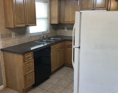 10876 72nd Avenue - Photo Thumbnail 4