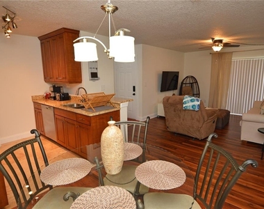 10263 Gandy Boulevard N - Photo Thumbnail 5