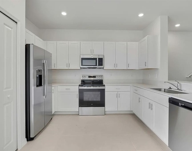 36144 Risa Michele Street - Photo Thumbnail 7