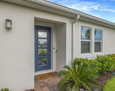 5886 Timberdale Avenue - Photo Thumbnail 3
