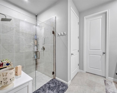 5886 Timberdale Avenue - Photo Thumbnail 23